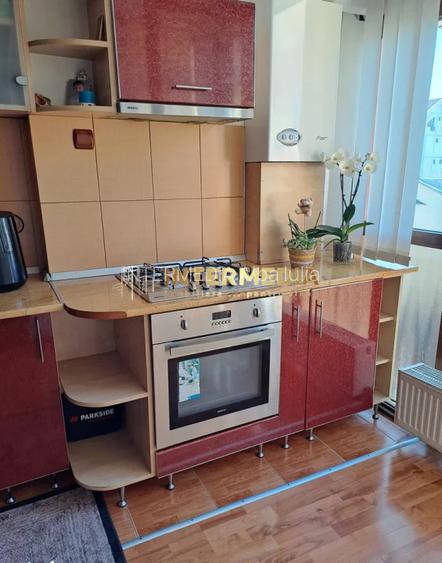 Apartament 2 camere I Decomandat I Cetate I etaj 3 I Mobilat si utilat I Etaj 3 - 4