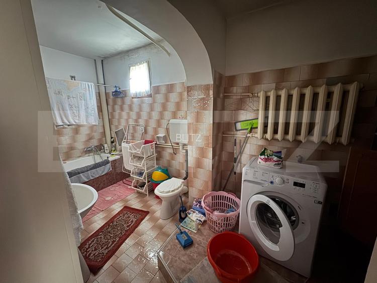 Casa de vanzare cu 6 camere, 374 mp, teren 719 mp,  strada Baritiu - 6