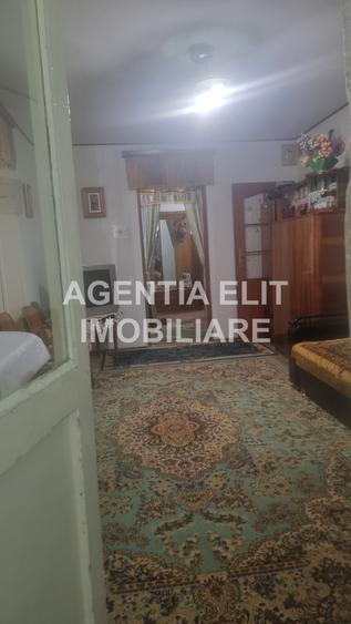 Apartament 2 camere, zona Scolii nr 7, 54 mp, decomandat