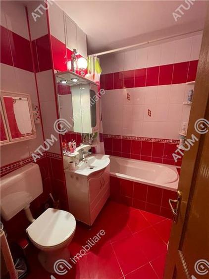 Apartament 3 camere decomandate si balcon zona Vasile Aaron Sibiu
