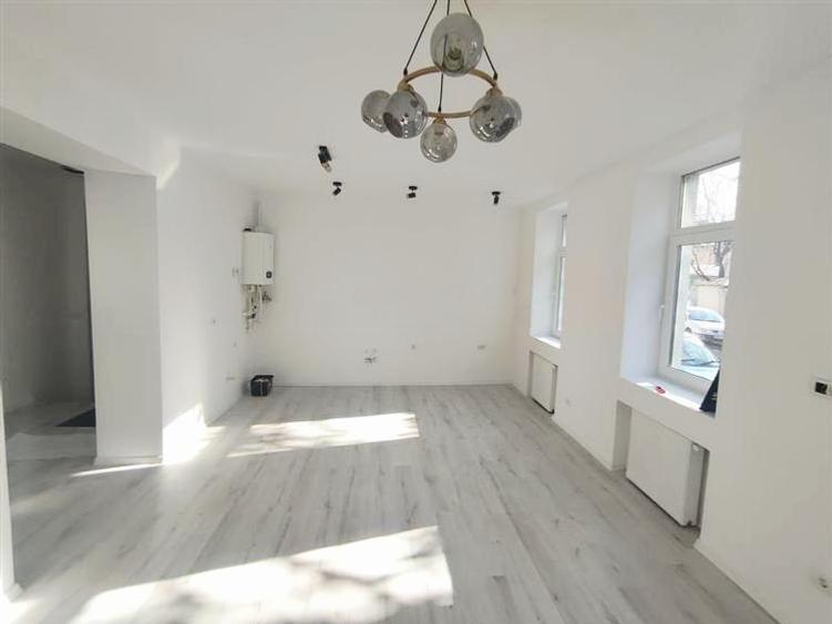 Garsoniera renovata in vila-centrala termica-Zona Armeneasca
