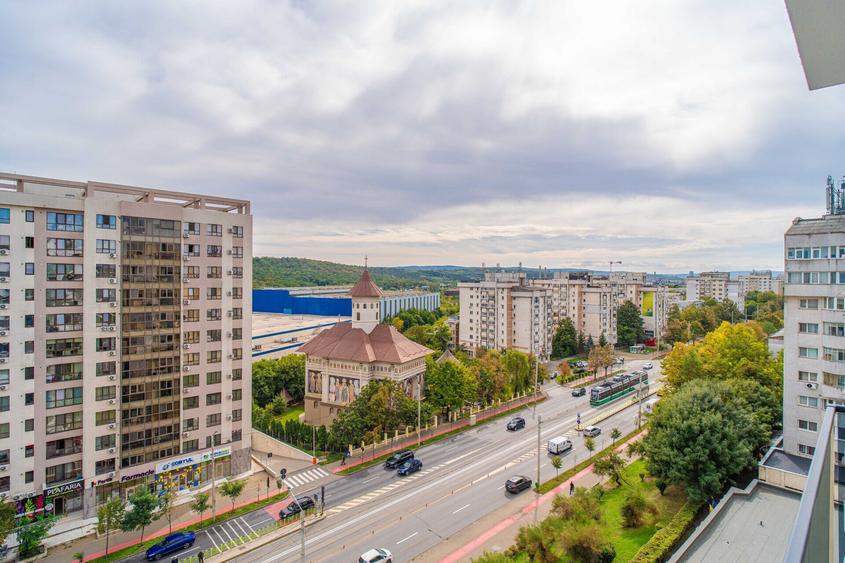 APARTAMENT CU 3 CAMERE, 2 BAI - 100 MP, NICOLINA, BLOC NOU