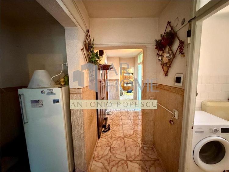 Apartament 3 camere, 2 balcoane, Ploiesti, zona Cantacuzino.