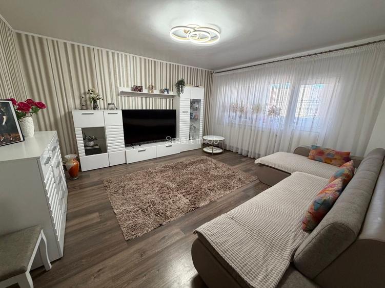 De vânzare apartament 3 camere zona Buzăului 84 mp la cheie