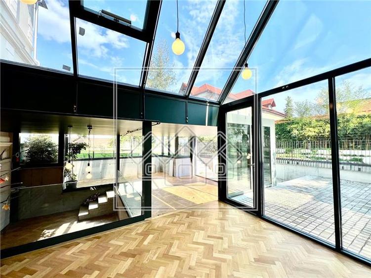 Vila de vanzare in zona premium - renovata total, la cheie