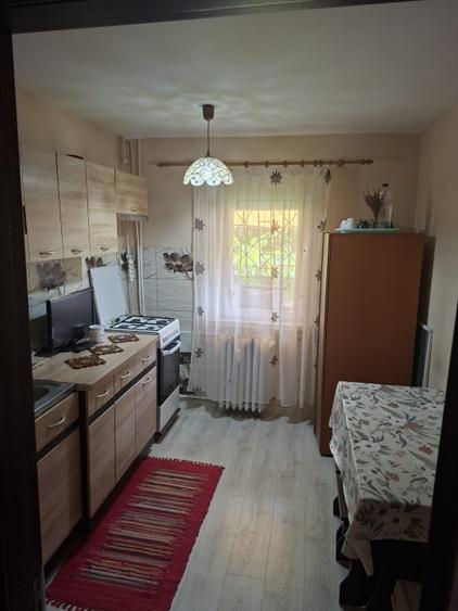 Apartament 2 camere semidecomandat, mobilat și utilat, Craiovița Nouă – Racheta