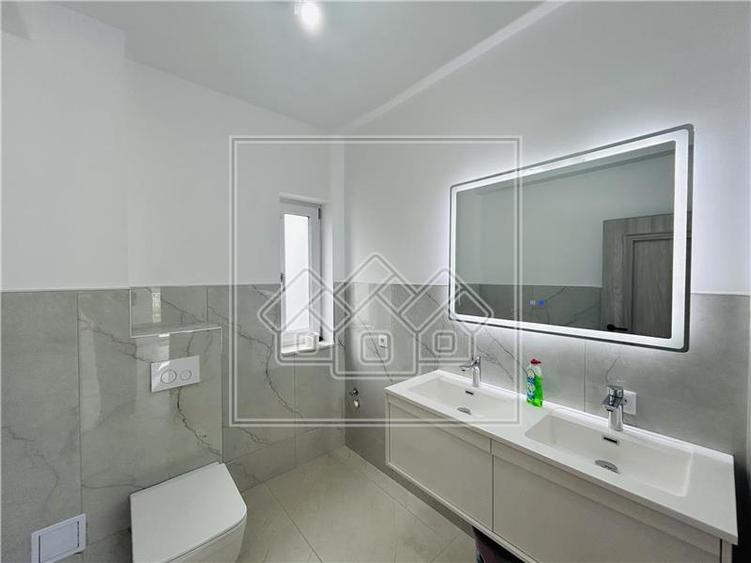Casa noua de vanzare, 4 camere, 2 bai, terasa 21 mp, zona linistita