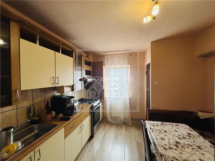Ap decomandat, 4 camere, balcon - Zona Mihai Viteazu - 18