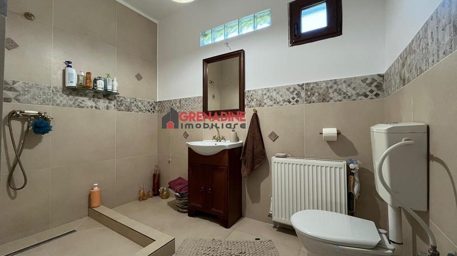 Casa deosebita 4 Camere P+M - zona Sanpetru - Comision 0%