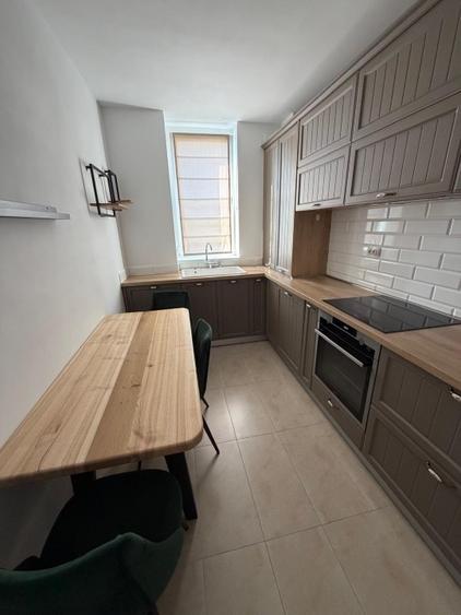 De inchiriat pe termen lung ap. 2 camere, mobilat si utilat, parcare subterana