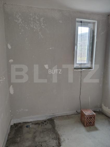 Casa individuală semifinisată, 125 mp utili, 700 mp teren, Corpadea - 16