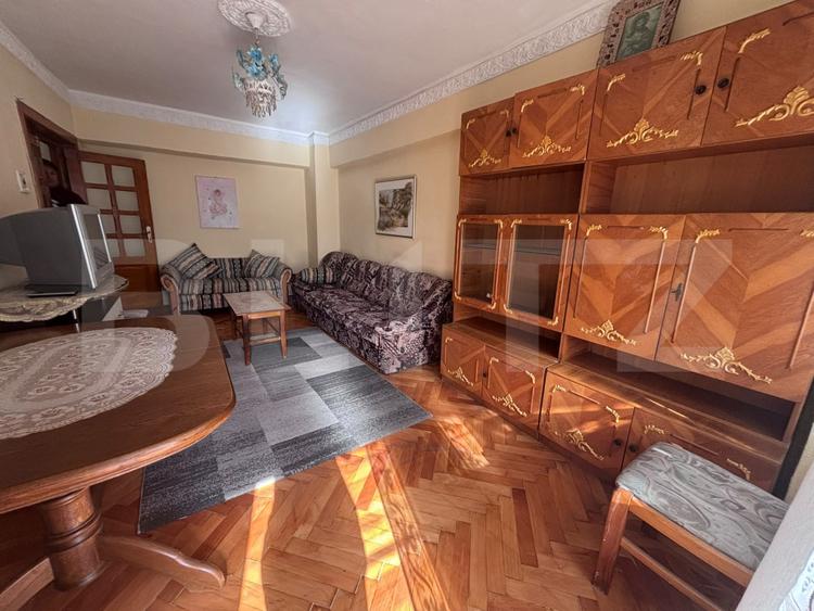 Apartament Calea Bucuresti 2 camere decomandat, 50 mp + balcon 9 mp, etaj 1