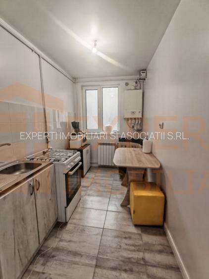Apartament 3 camere de vanzare in zona Far, Constanta - 2
