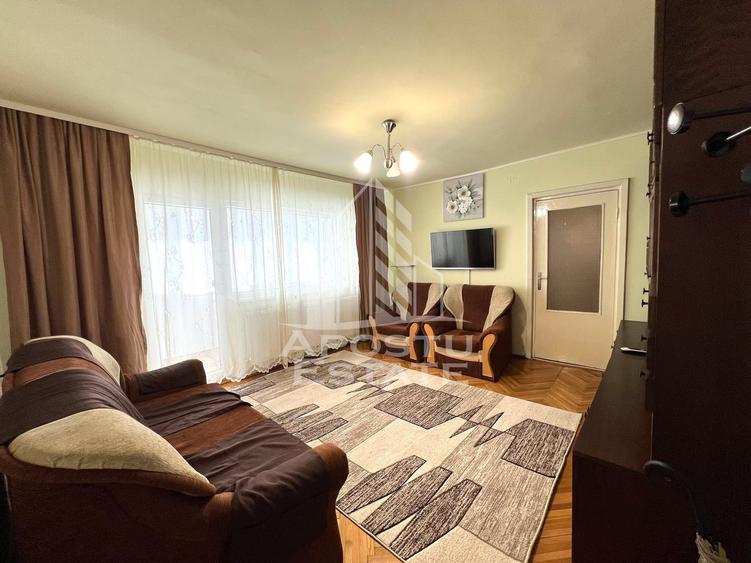 Apartament cu 3 camere de inchiriat, centrala proprie, Girocului