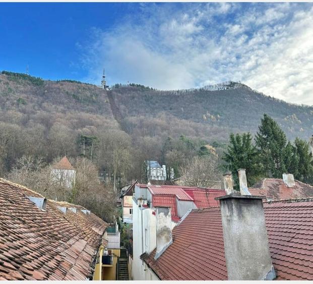 Apartament spațios în Centrul Istoric al Brașovului – zonă premium