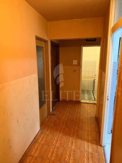 Apartament 3 camere în zona BRD