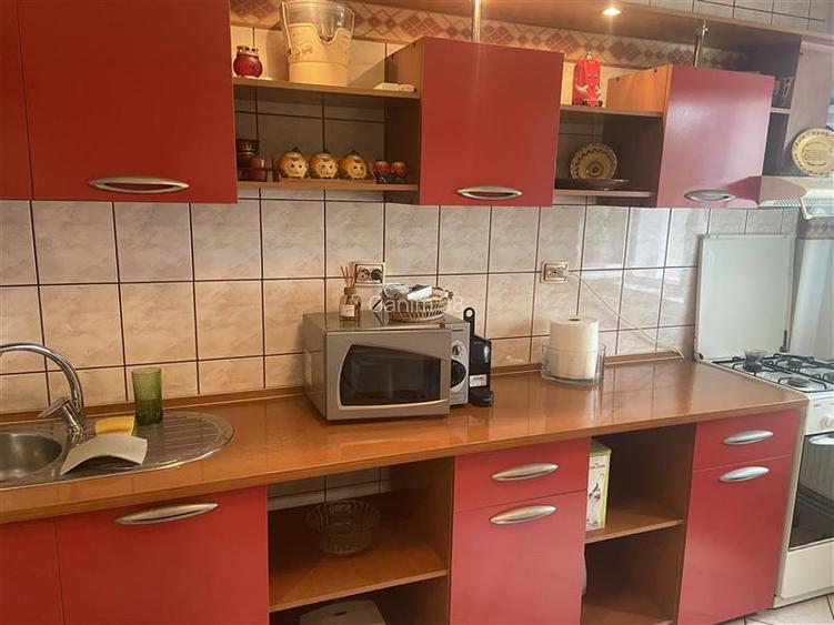 Apartament 3 camere , zona ultracentrala - Unitatea de Pompieri, renovat , mobil - 25
