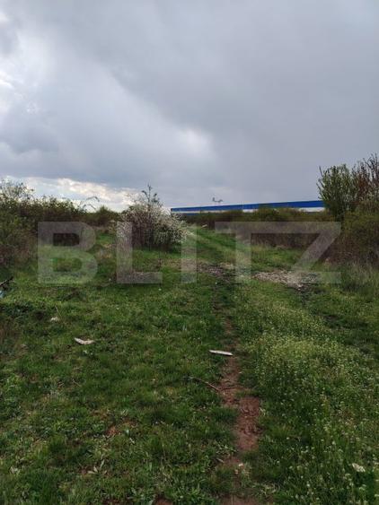 Teren INTRAVILAN 8280 mp, zona Laminorului