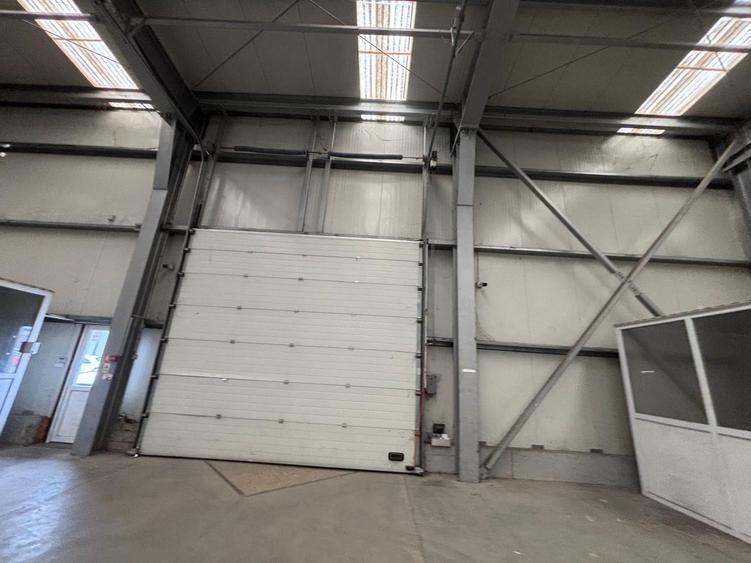 Spatiu industrial 458.21 mp in Calea Sagului