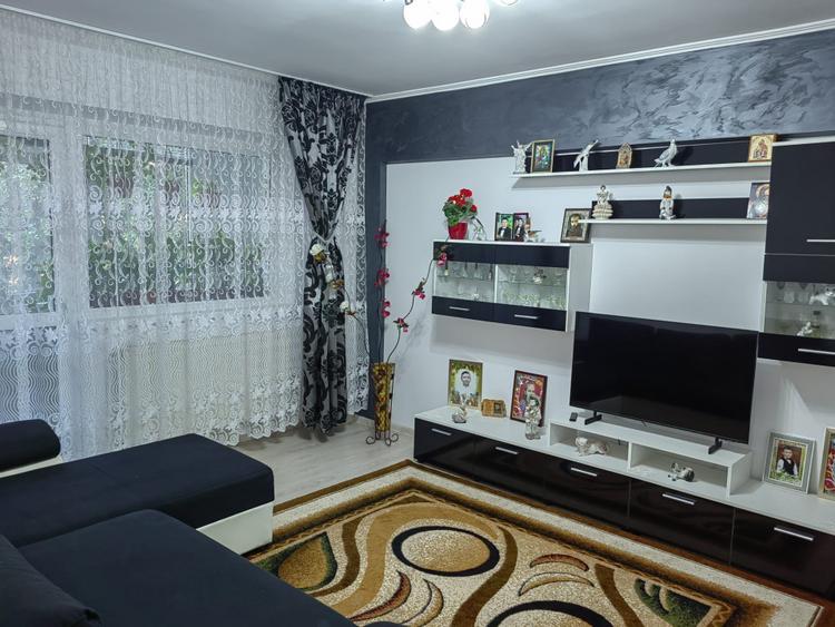 Apartament 3 camere etaj 2, zona Vidin, renovat 2022