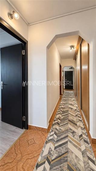 Vanzare apartament cu 3 camere Ozana Titan - 2