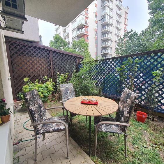 Edenia Titan 2 Camere cu loc de parcare si grădină