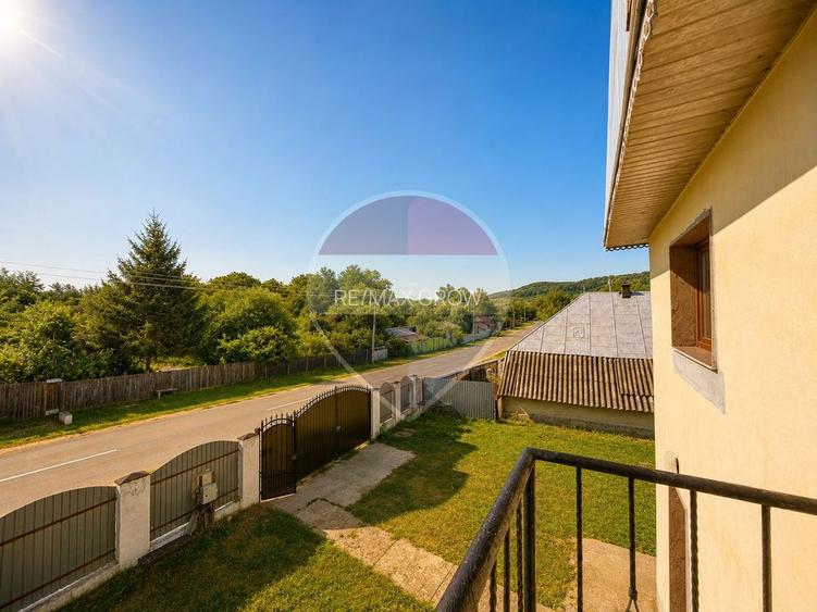 Casa cu 6 camere de vânzare în Negri jud. Bacau / posibilitate duplex