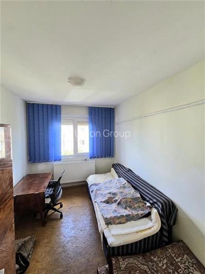 Apartament 3 Camere, Decomandat, Zona Km 4-5 - 9