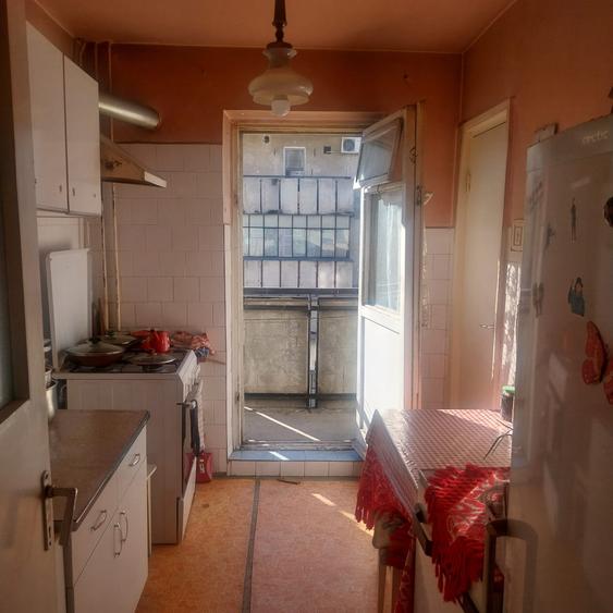 Apartament 2 camere pe Izlazului