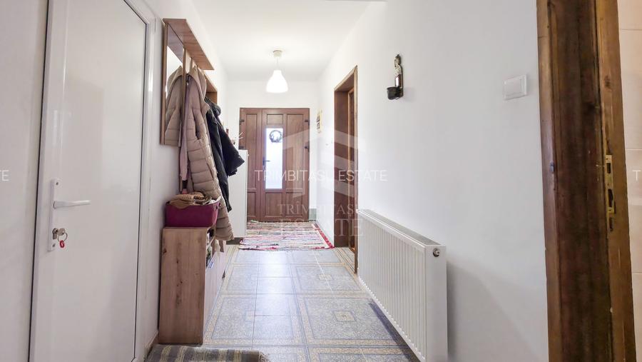 Casă 11 camere cu livadă | Dragomirești-Deal | De Închiriat - 7