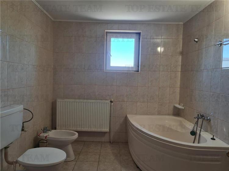 VILA 8 CAMERE GOLFUL PESCARILOR
