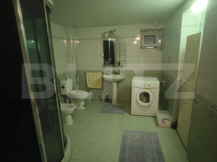 Casa D+P+E+M, 440 mp utili si 735 mp teren, zona Centrala