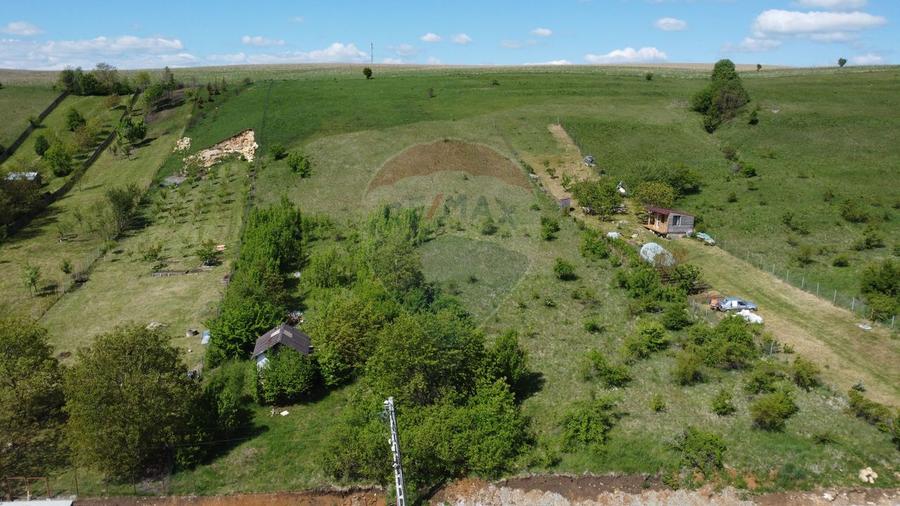 Teren intravilan 2307 mp în Salicea, zona premium, aproape de Cluj