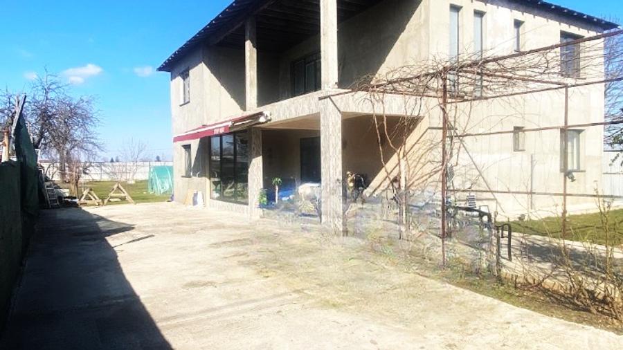 Stefanestii de jos , str. Fagaras vila individuala.
