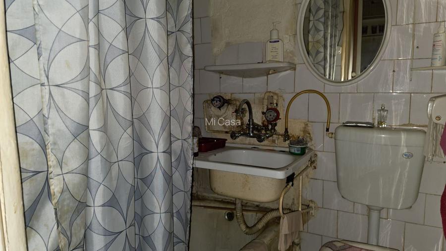 Garsoniera cu baie proprie xona Tractorul - 4