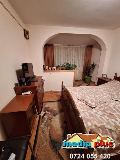 Apartament 3 camere decomandat, Tiglina II