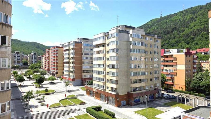 Racadau - Pietonal, apartament mobilat si utilat