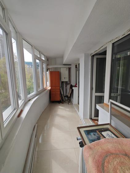 Piata Unirii 3 camere spatios cu centrala proprie