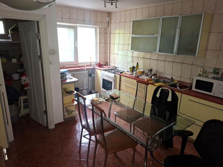 Apartament 2 camere semidecomandate, necesita renovare - comision 0%!