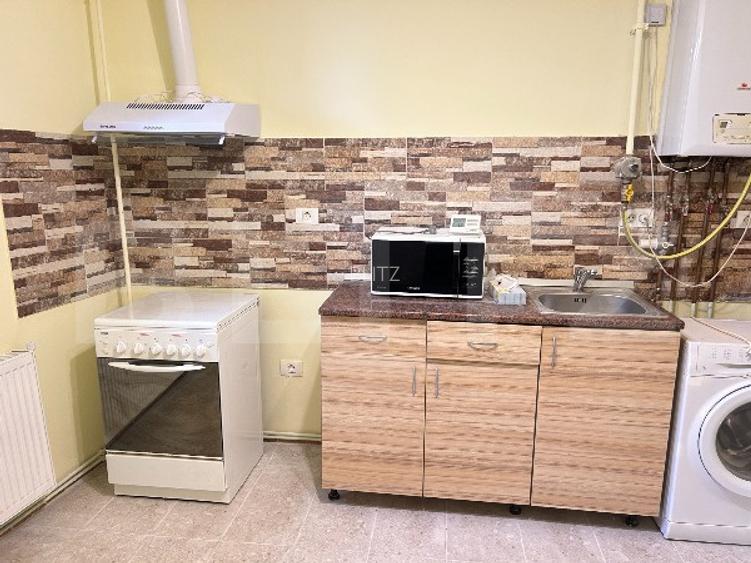 Apartament cu 2 camere, semicentral - 3
