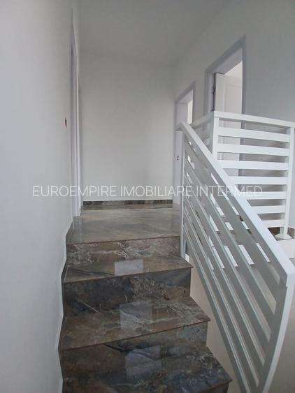 VILĂ MODERNĂ DE VÂNZARE NĂVODARI - 8