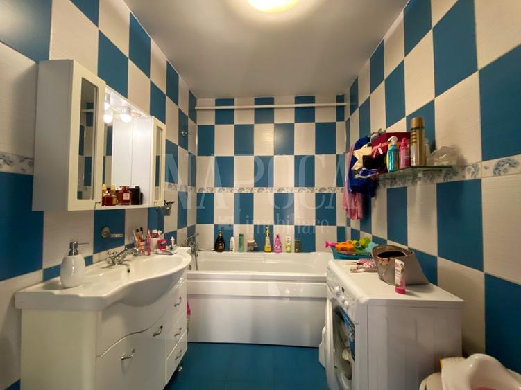 Apartament 3 camere de vanzare in Floresti