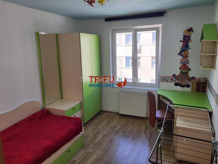 Apartament 3 camere de inchiriat etaj intermediar - 7