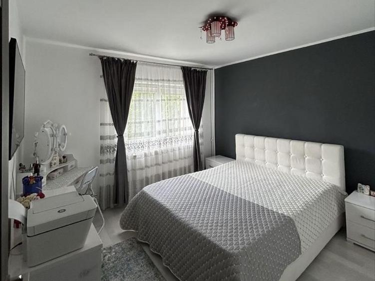 Apartament 3 camere decomandat