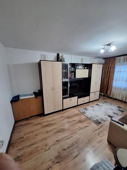 Apartament 3 camere zona Maternitatii
