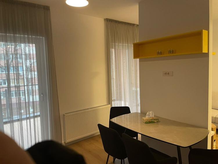 Studio dublu, lux , centrala proprie,terasa, parcare subterana, metrou
