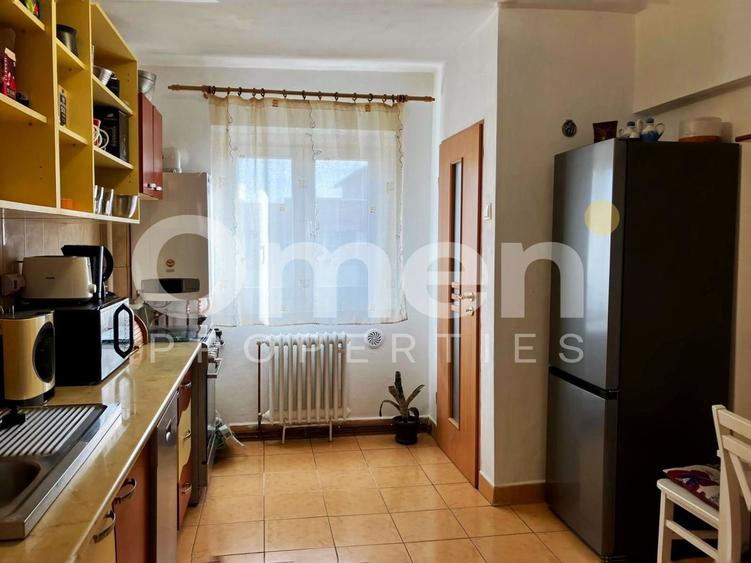 Apartament 3 camere spațios, ultracentral, etaj 4, mobilat și utilat