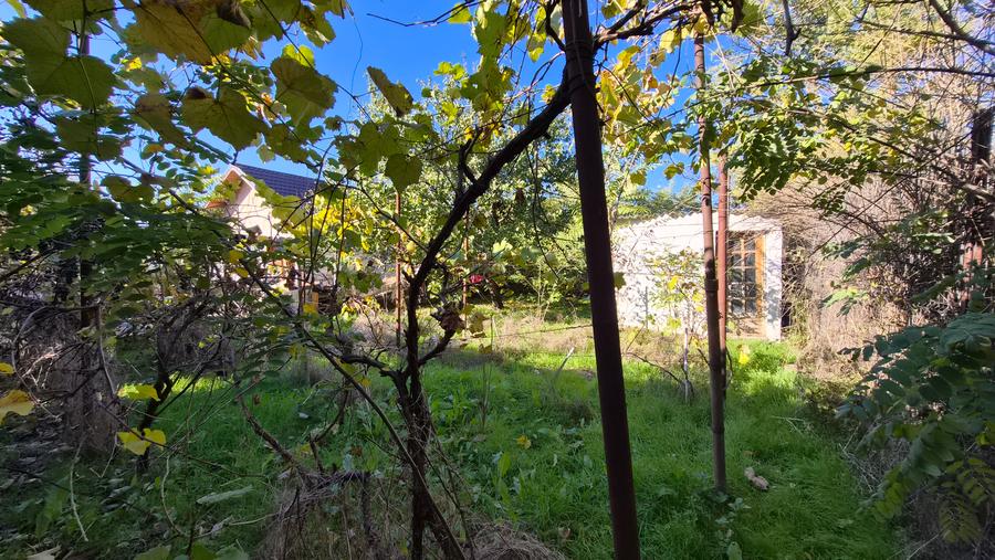 Valu lui Traian - teren 400 mp + casa 3 camere (72 mp ) /necesita renovare
