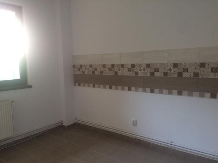 Vila 2005,metrou Brancoveanu 14 min, P+1, su 200mp, 5 camere,3 bai, teren 200 mp