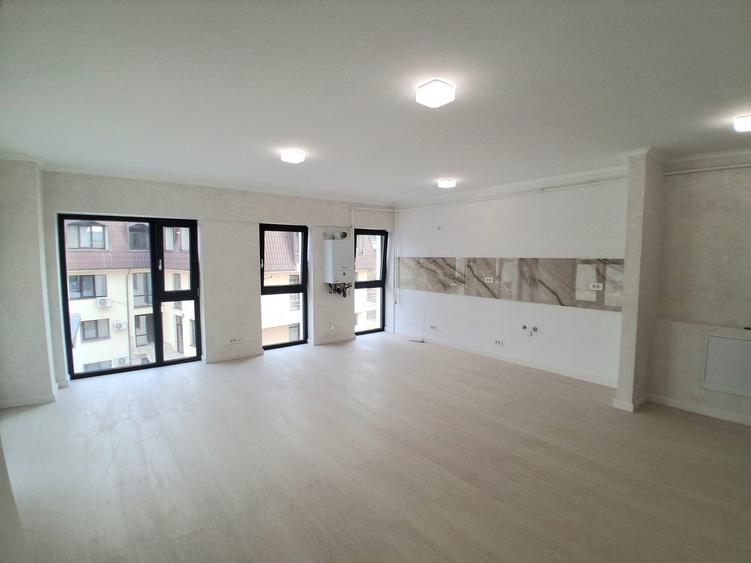 Apartament de vanzare 2 camere cu terasa, zona Pacurari, INTABULAT si FINISAT